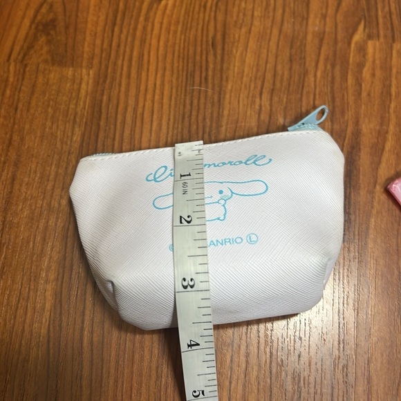 Sanrio Bundle of 3 Zippered Pouches Cinnamon Roll & Assorted Characters - Picture 5 of 12